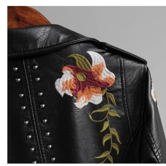 🌟Host Picks🌟 JAPANESE STYLE FLOWER EMBROIDERED FAUX - Picture 5 of 7